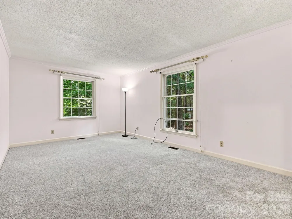 12 Legendary Road Hendersonville, NC 28739