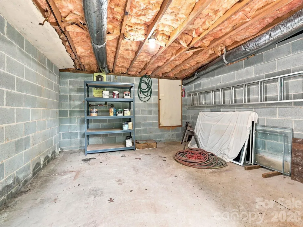 12 Legendary Road Hendersonville, NC 28739