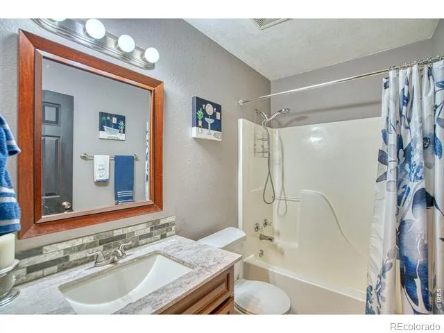 3170 W 3rd St Rd Greeley, CO 80631