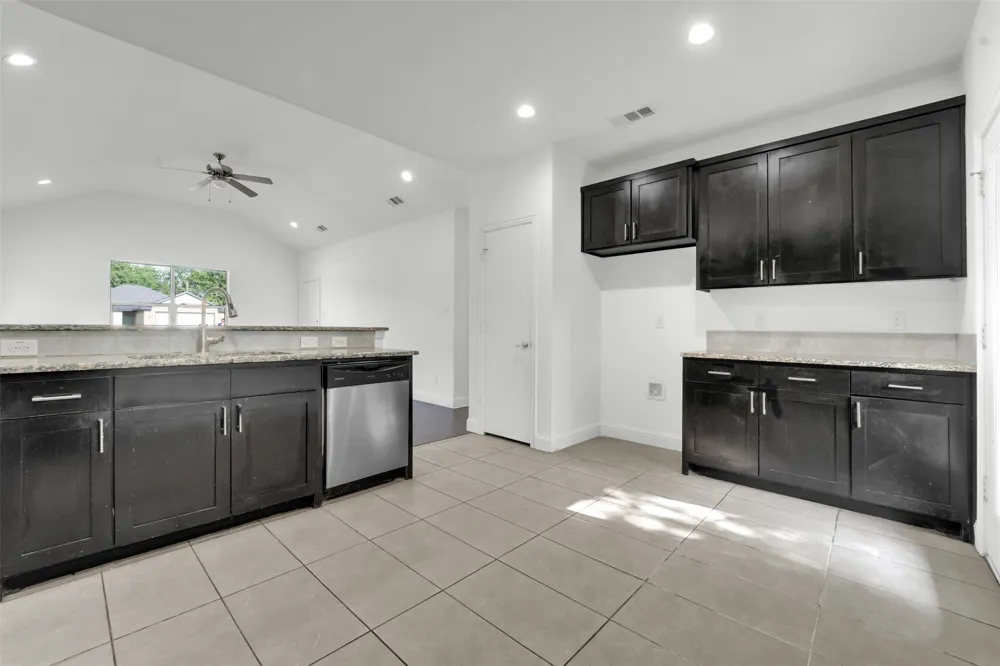 4902 Rimwood Drive Balch Springs, TX 75180