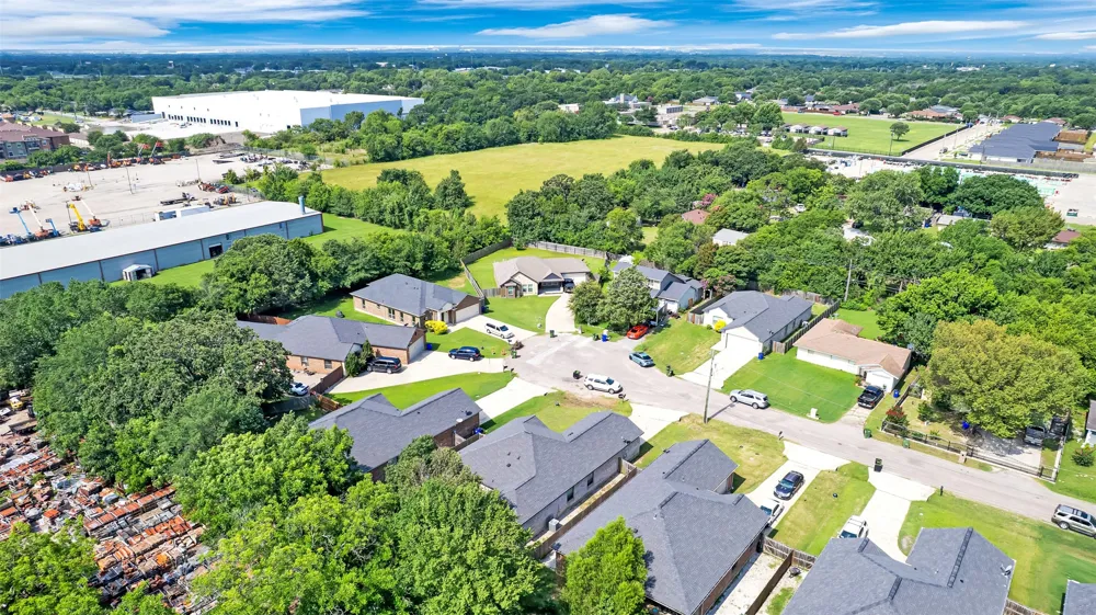 4902 Rimwood Drive Balch Springs, TX 75180