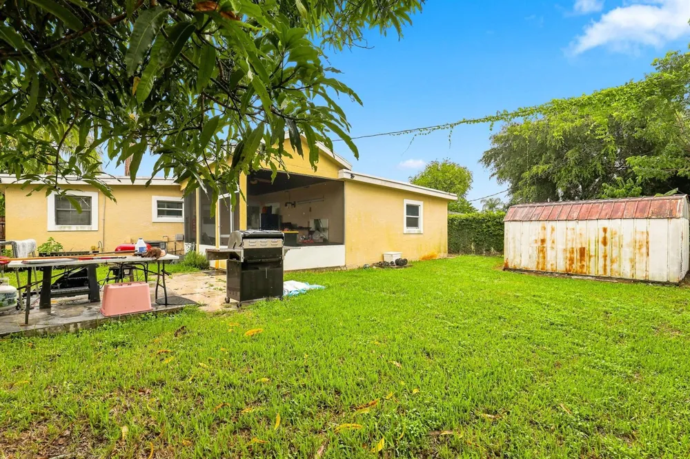 730 GARDENIA DRIVE Royal Palm Beach, FL 33411
