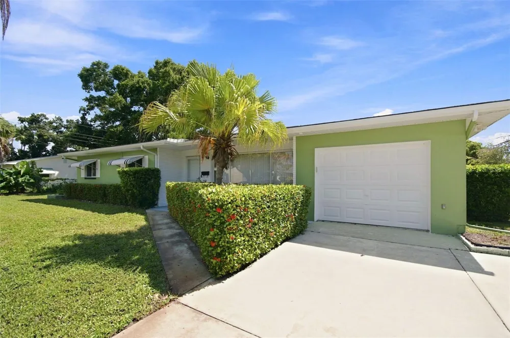 2101 WINCHESTER ROAD St Petersburg, FL 33710