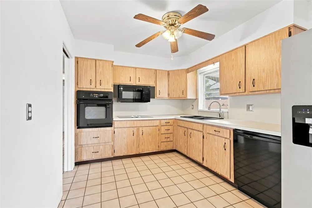 2101 WINCHESTER ROAD St Petersburg, FL 33710