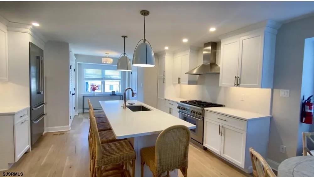 2425 Harbor Ave Avalon, NJ 08202