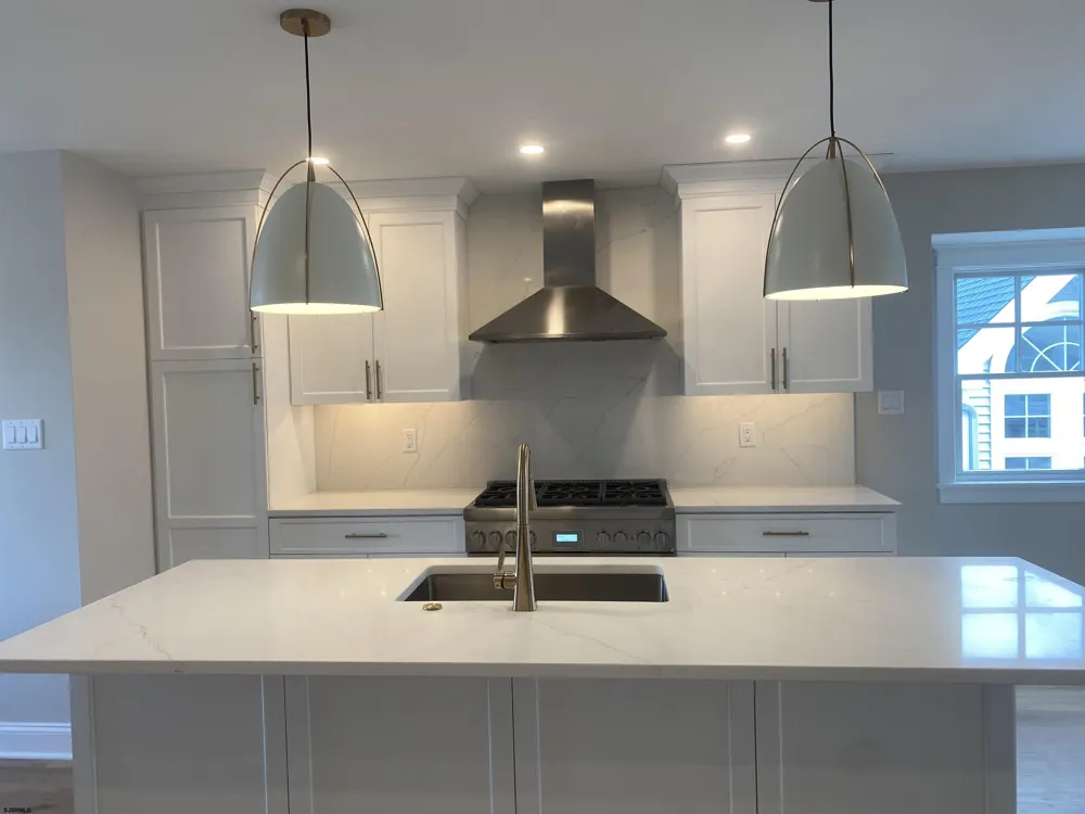 2425 Harbor Ave Avalon, NJ 08202