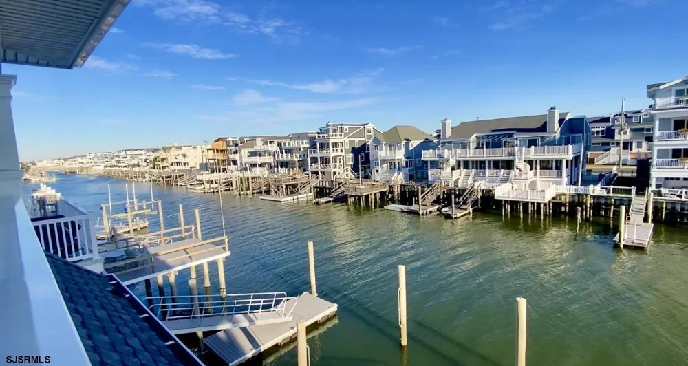 2425 Harbor Ave Avalon, NJ 08202