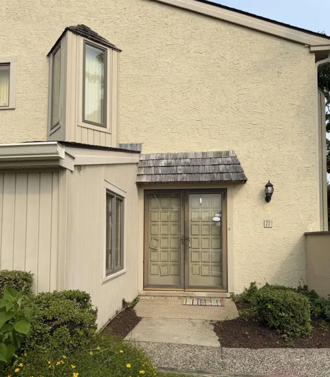 77 Great Bay Dr