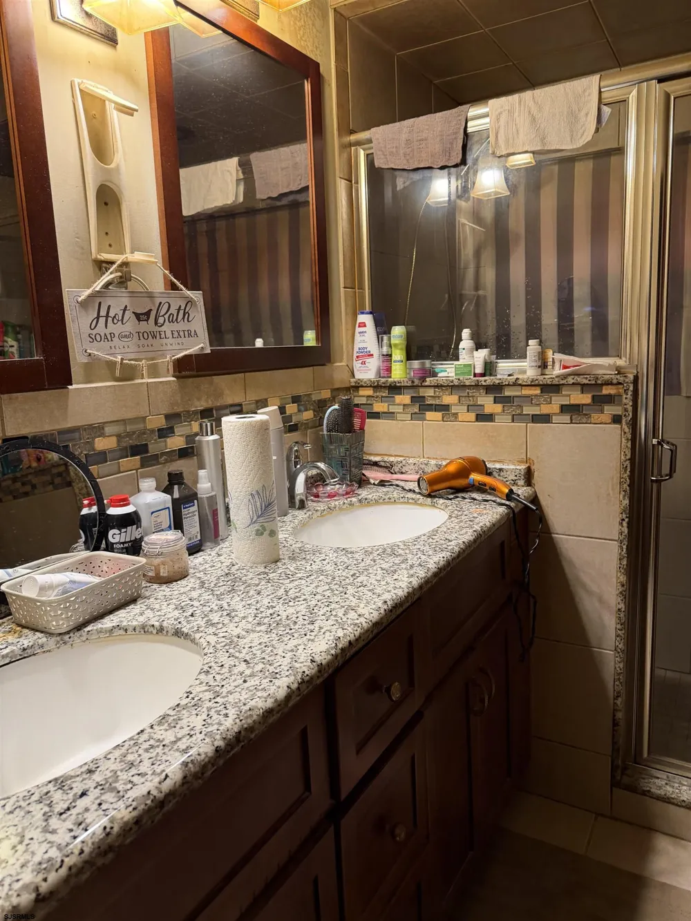 77 Great Bay Dr Somers Point, NJ 08244
