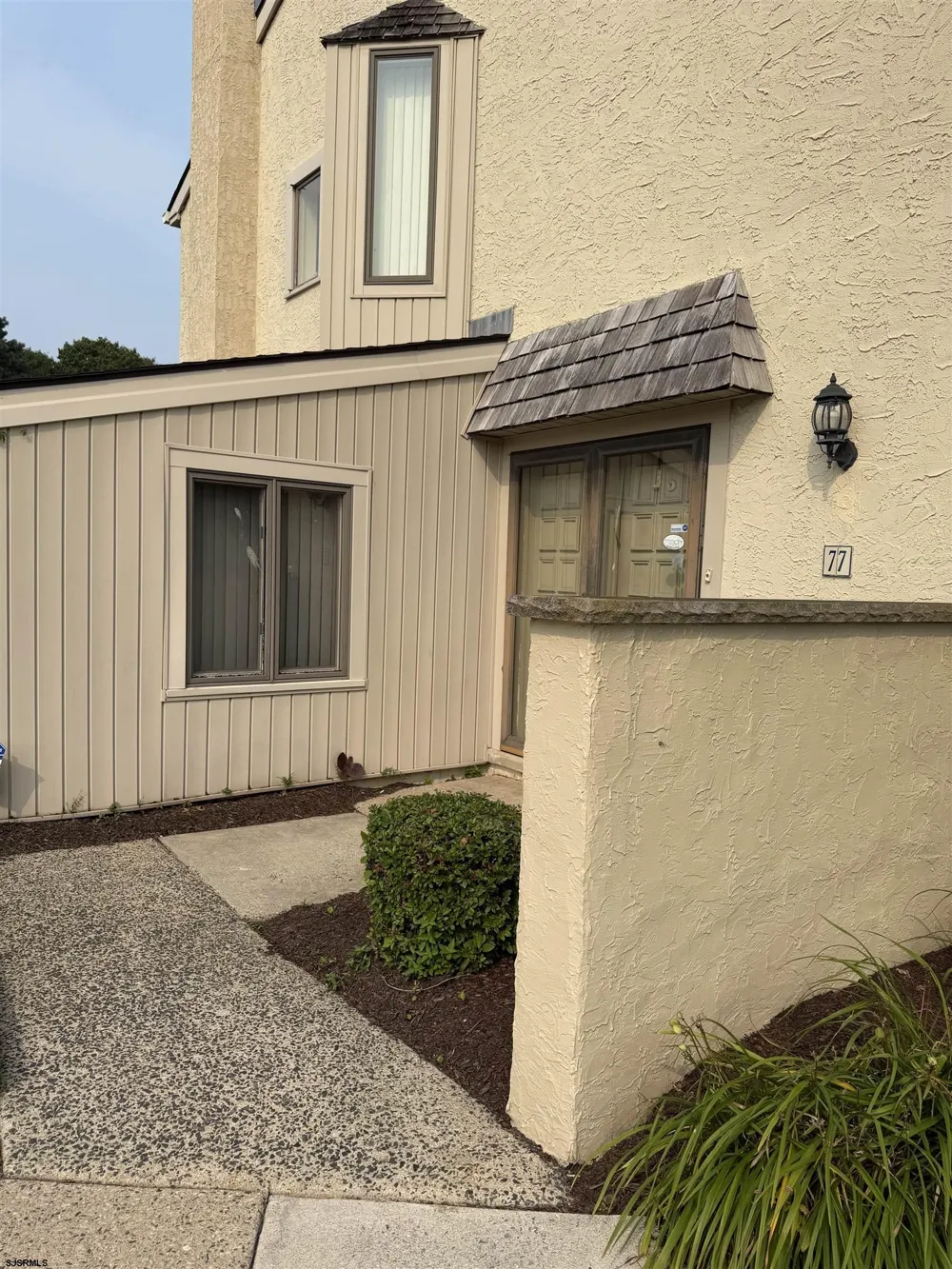 77 Great Bay Dr Somers Point, NJ 08244