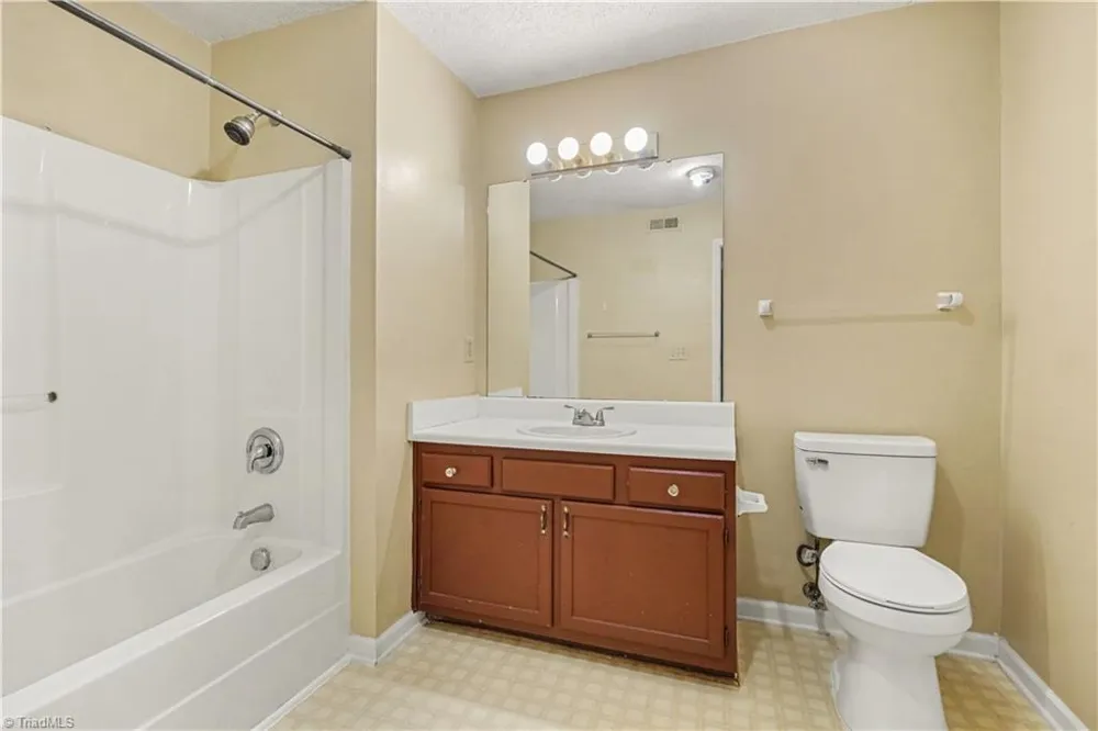 800 Spruill Court Greensboro, NC 27409