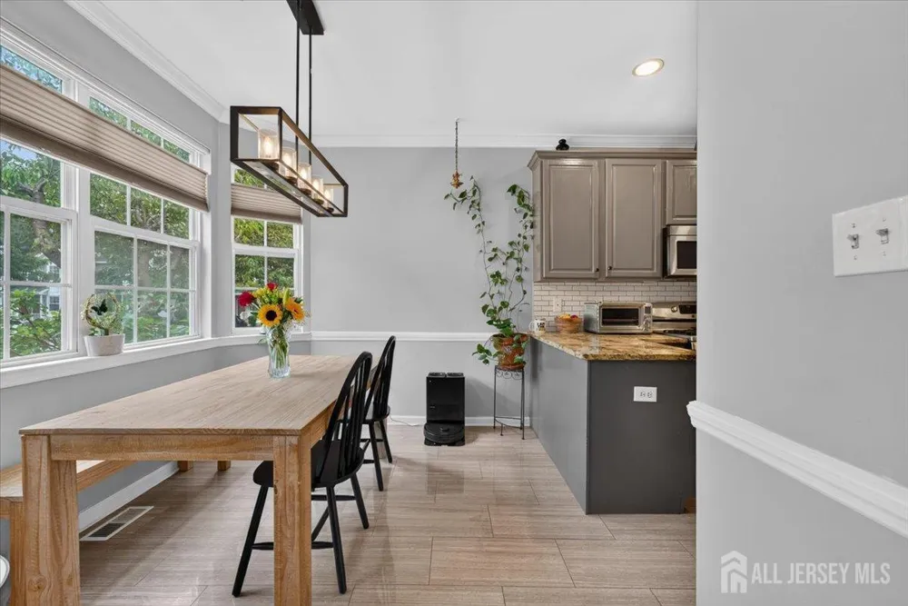 1008 Blossom Circle South Brunswick, NJ 08810
