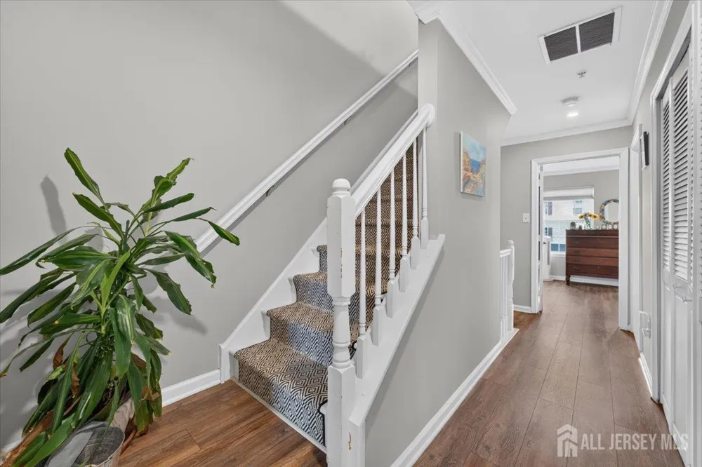 1008 Blossom Circle South Brunswick, NJ 08810