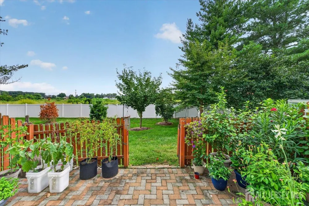 1008 Blossom Circle South Brunswick, NJ 08810