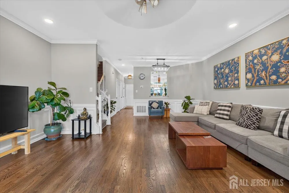 1008 Blossom Circle South Brunswick, NJ 08810