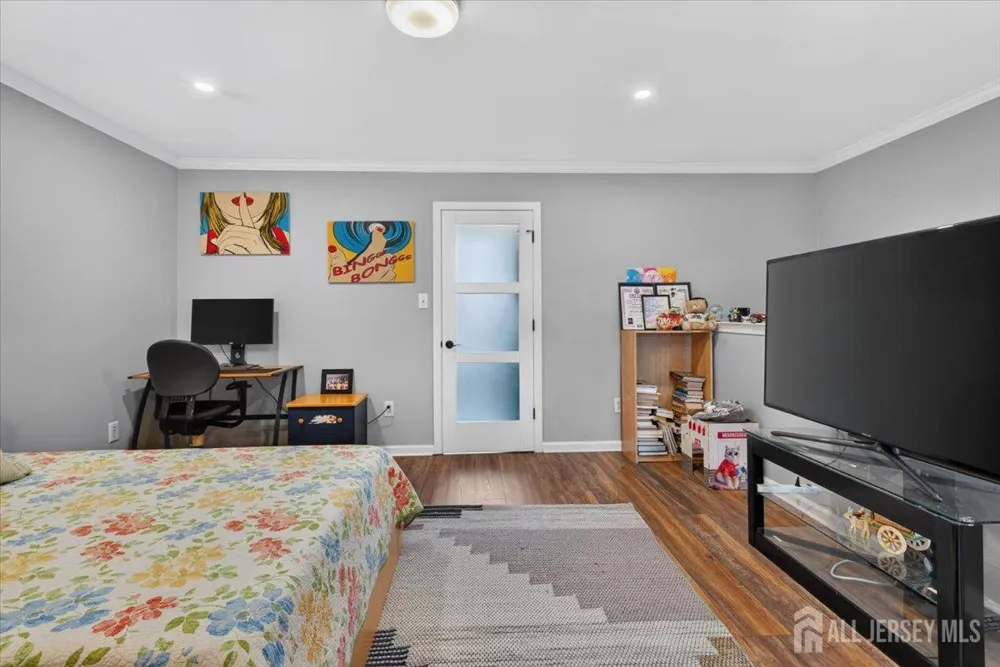 1008 Blossom Circle South Brunswick, NJ 08810