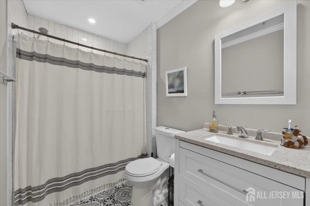 1008 Blossom Circle South Brunswick, NJ 08810
