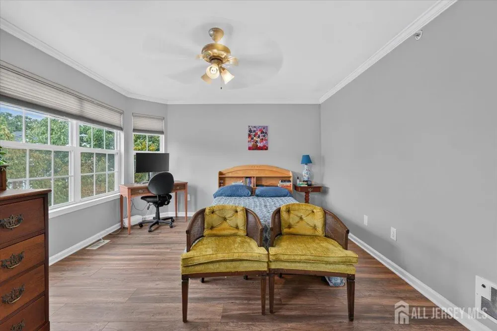1008 Blossom Circle South Brunswick, NJ 08810