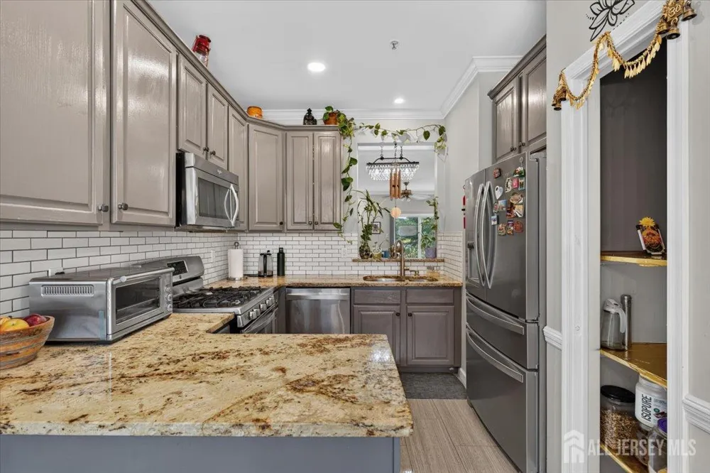 1008 Blossom Circle South Brunswick, NJ 08810