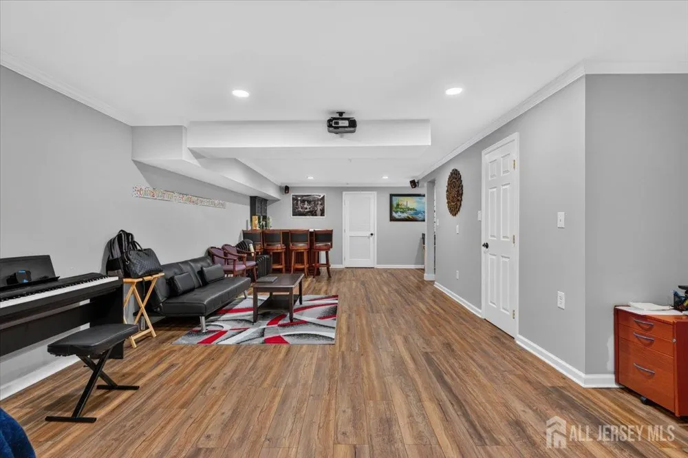 1008 Blossom Circle South Brunswick, NJ 08810