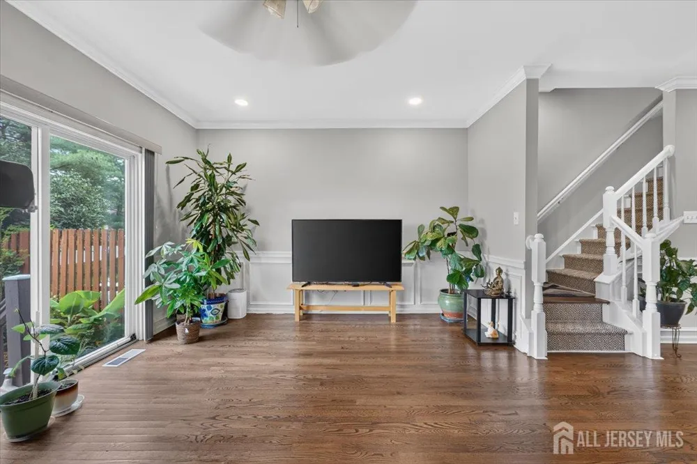 1008 Blossom Circle South Brunswick, NJ 08810