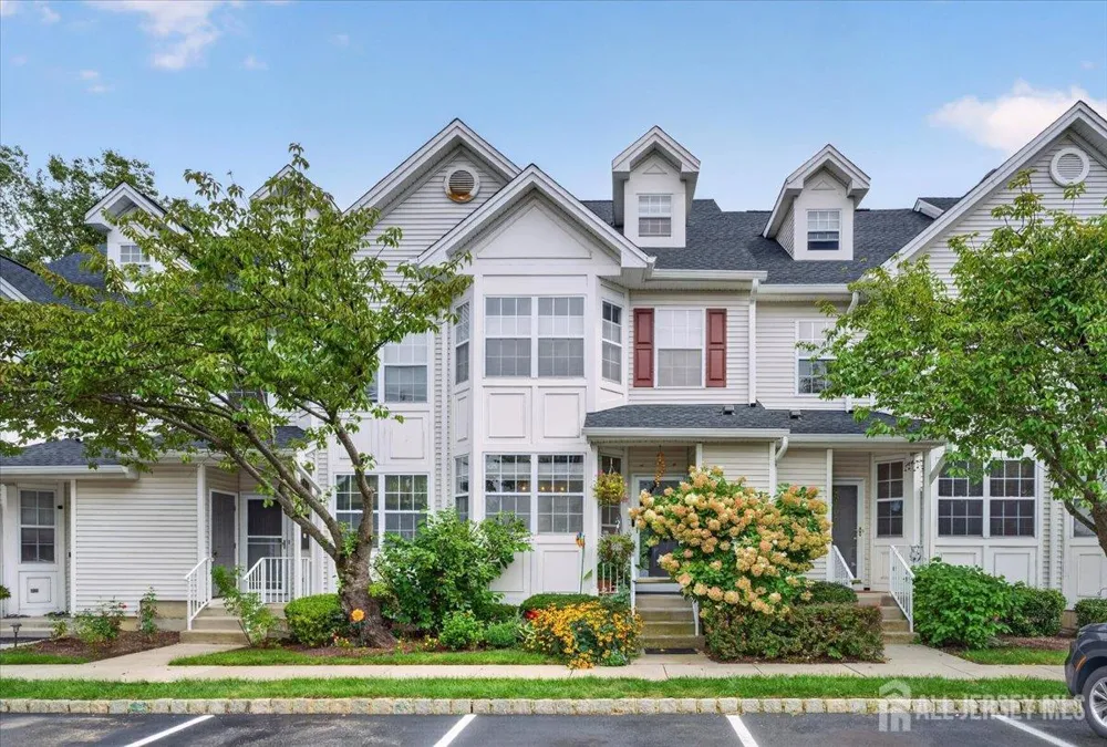 1008 Blossom Circle South Brunswick, NJ 08810