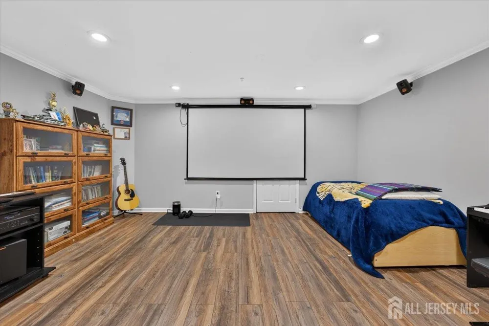 1008 Blossom Circle South Brunswick, NJ 08810