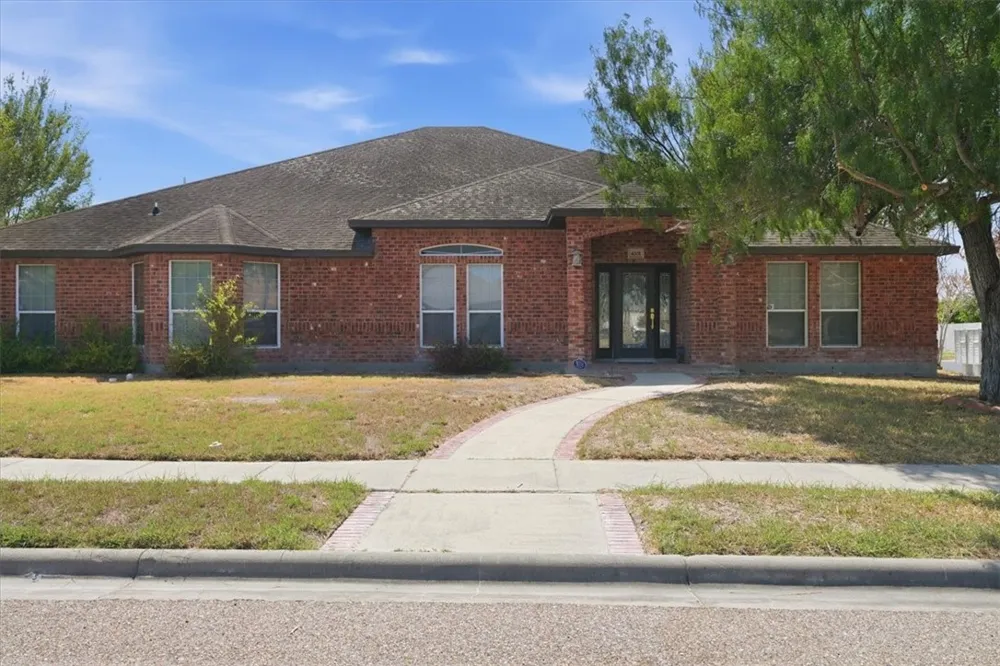 4201 Lake Apache Drive Corpus Christi, TX 78413
