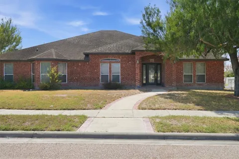 4201 Lake Apache Drive