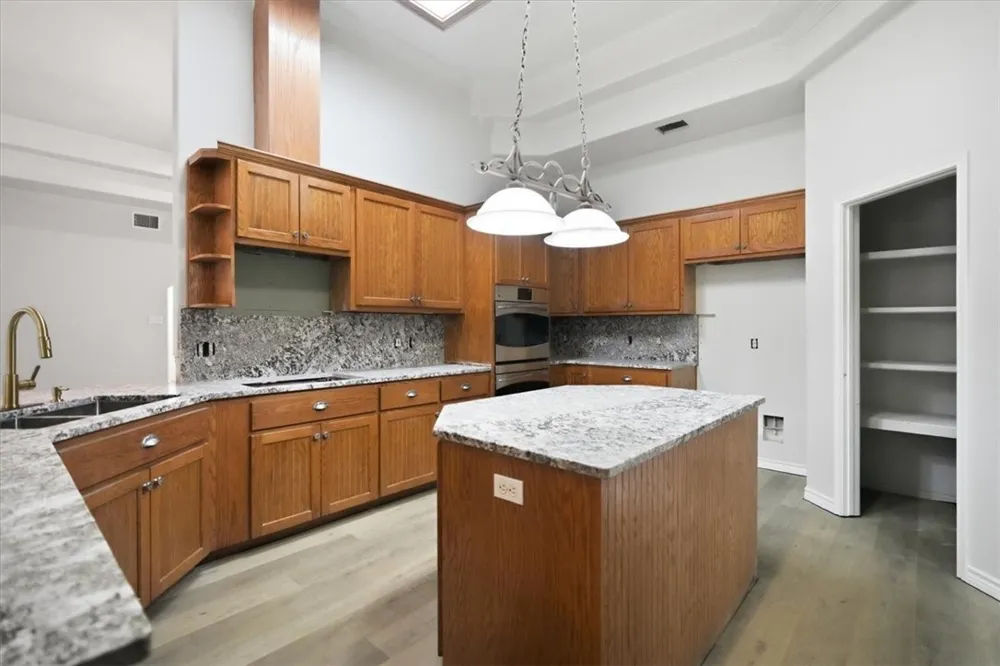 4201 Lake Apache Drive Corpus Christi, TX 78413