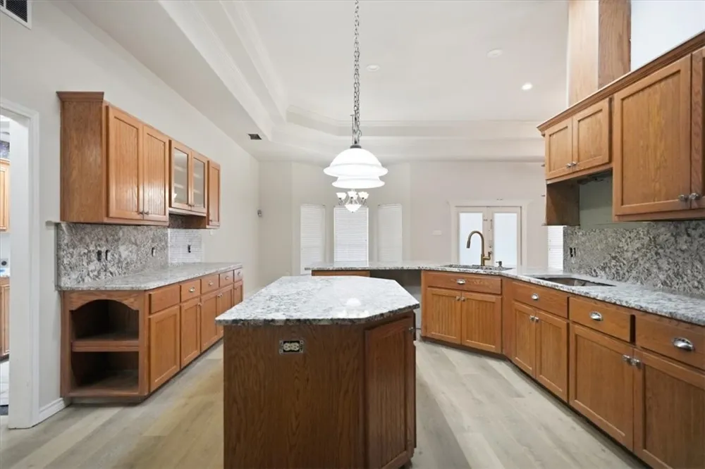 4201 Lake Apache Drive Corpus Christi, TX 78413