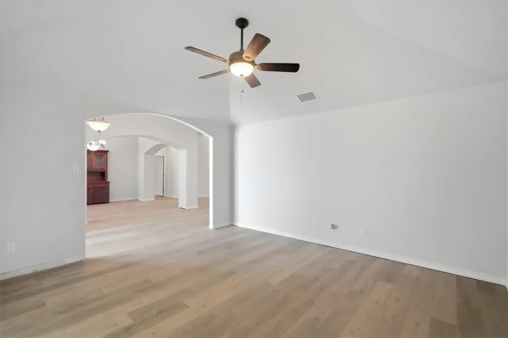 4201 Lake Apache Drive Corpus Christi, TX 78413