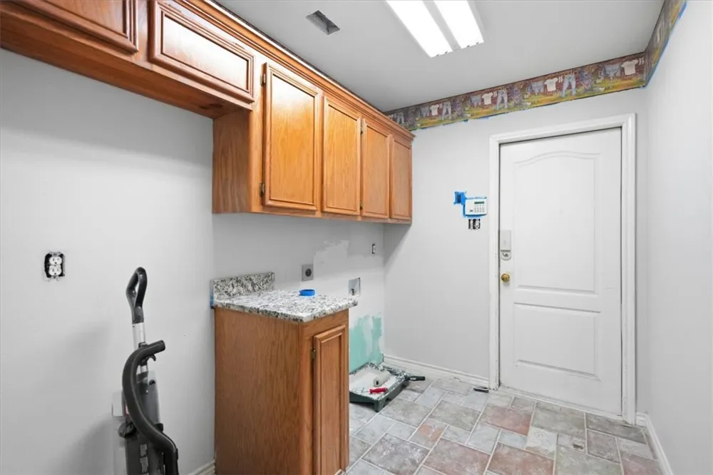 4201 Lake Apache Drive Corpus Christi, TX 78413