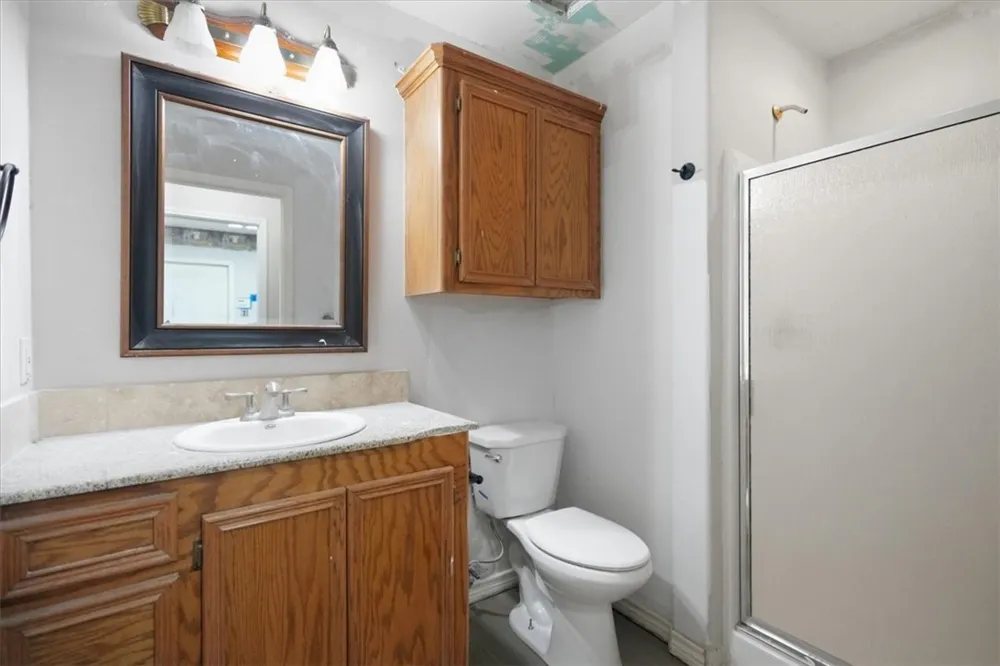 4201 Lake Apache Drive Corpus Christi, TX 78413