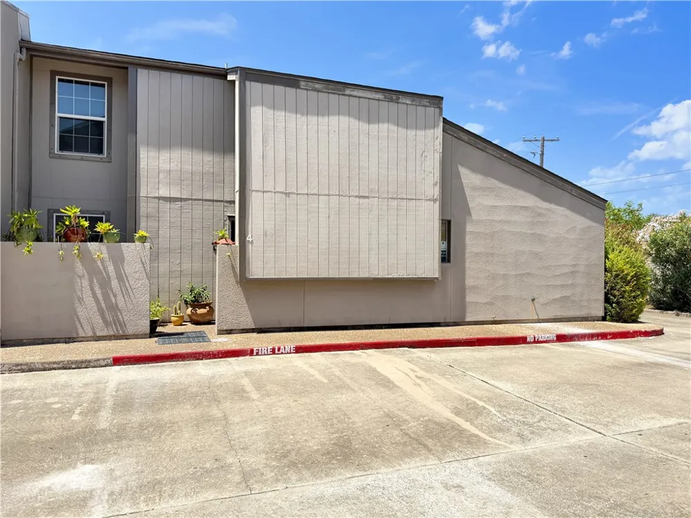 4421 Gaines Street #4 Corpus Christi, TX 78412
