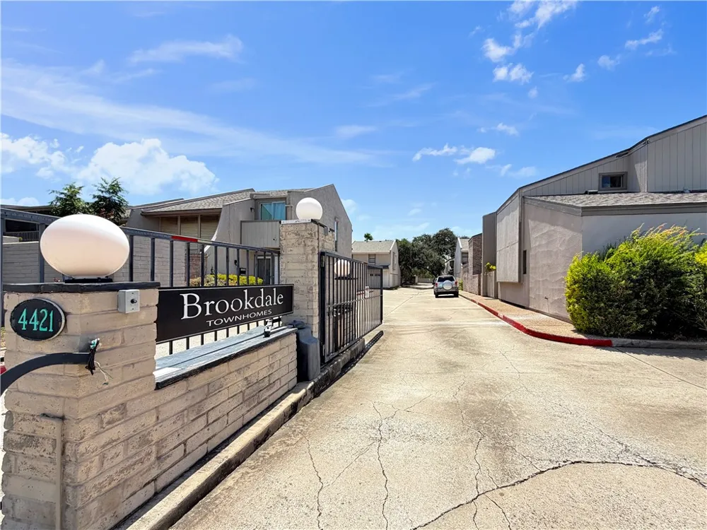 4421 Gaines Street #4 Corpus Christi, TX 78412