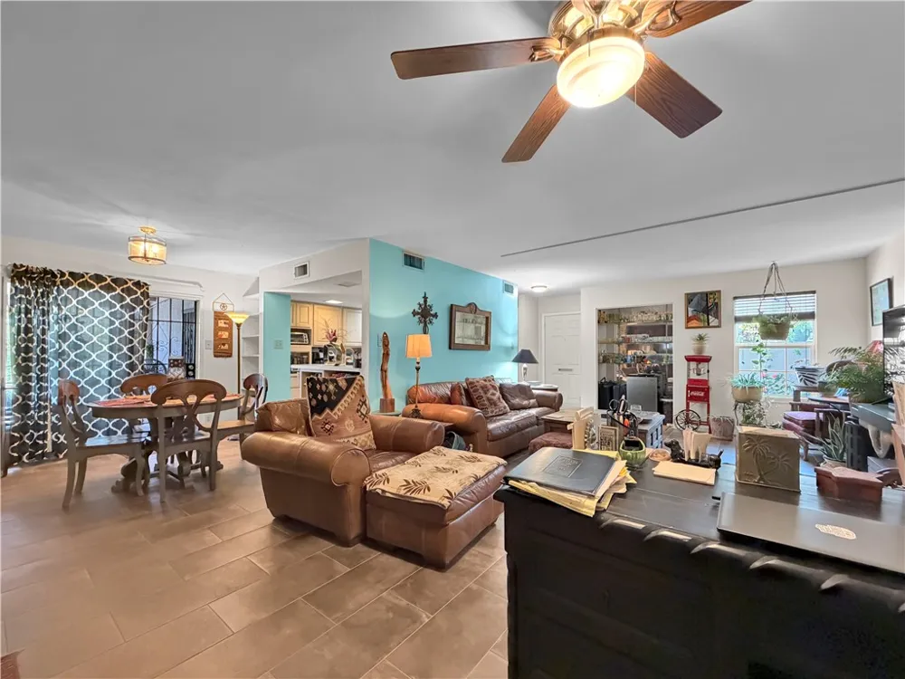 4421 Gaines Street #4 Corpus Christi, TX 78412