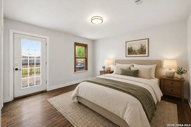 111 LEWIS AVE Kerrville, TX 78028