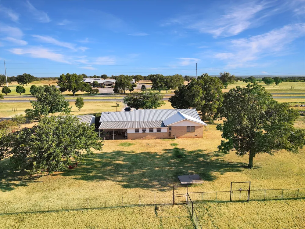 9173 Highway 6 Cisco, TX 76437