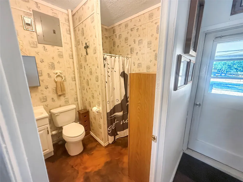 9173 Highway 6 Cisco, TX 76437