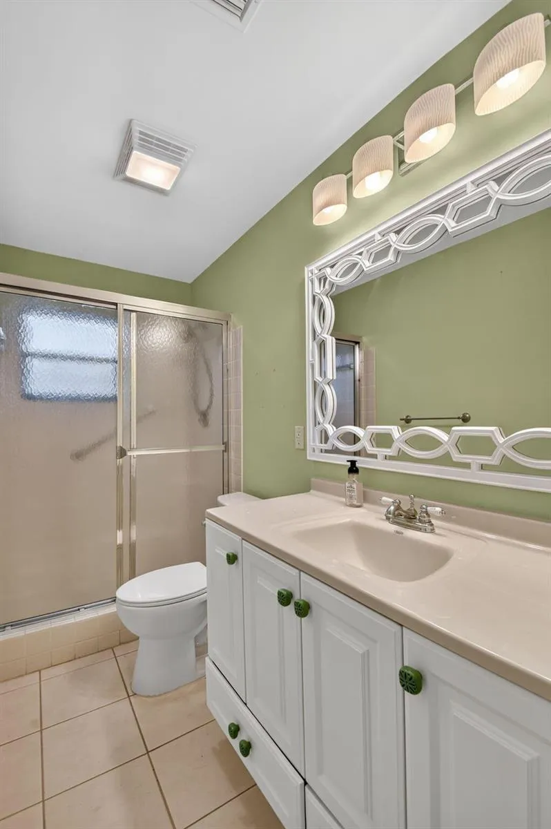 9930 FRANGIPANI TREE WAY #B Boynton Beach, FL 33436