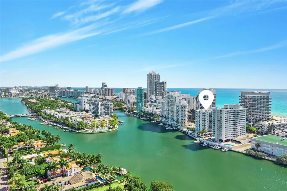 5880 Collins Ave #1004 Miami Beach, FL 33140
