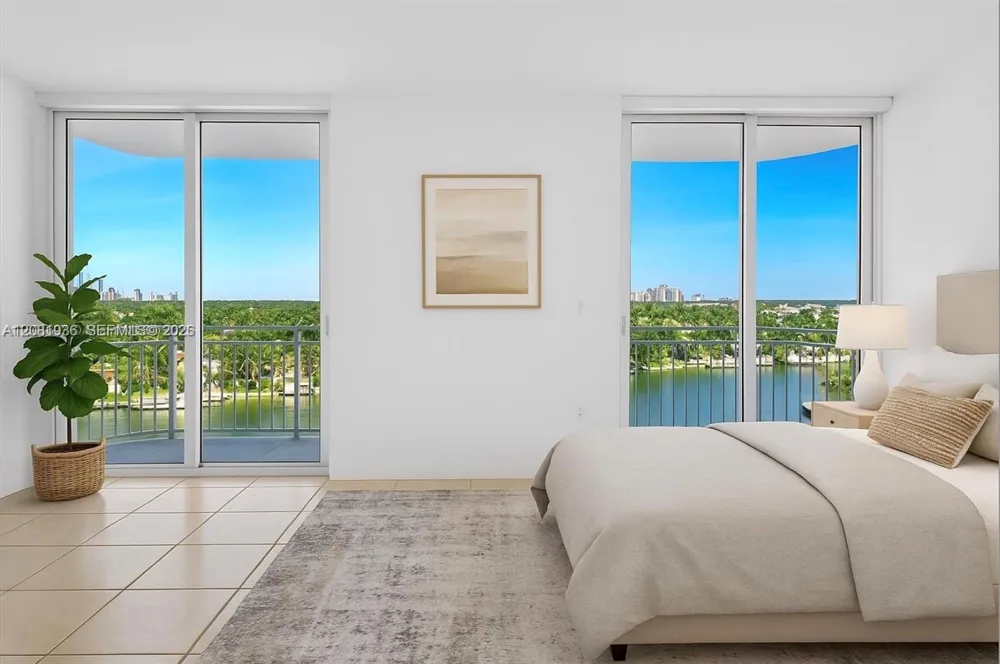 5880 Collins Ave #1004 Miami Beach, FL 33140
