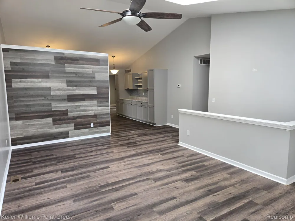 729 Cedarlawn Road Waterford Charter Township, MI 48328