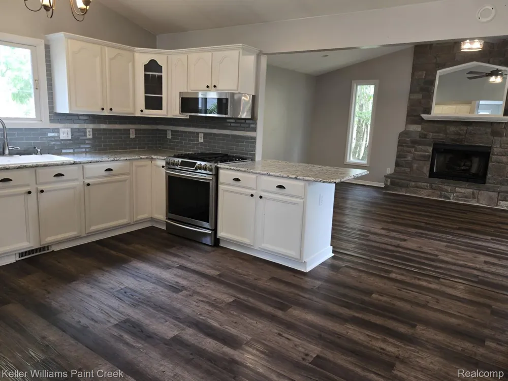 729 Cedarlawn Road Waterford Charter Township, MI 48328