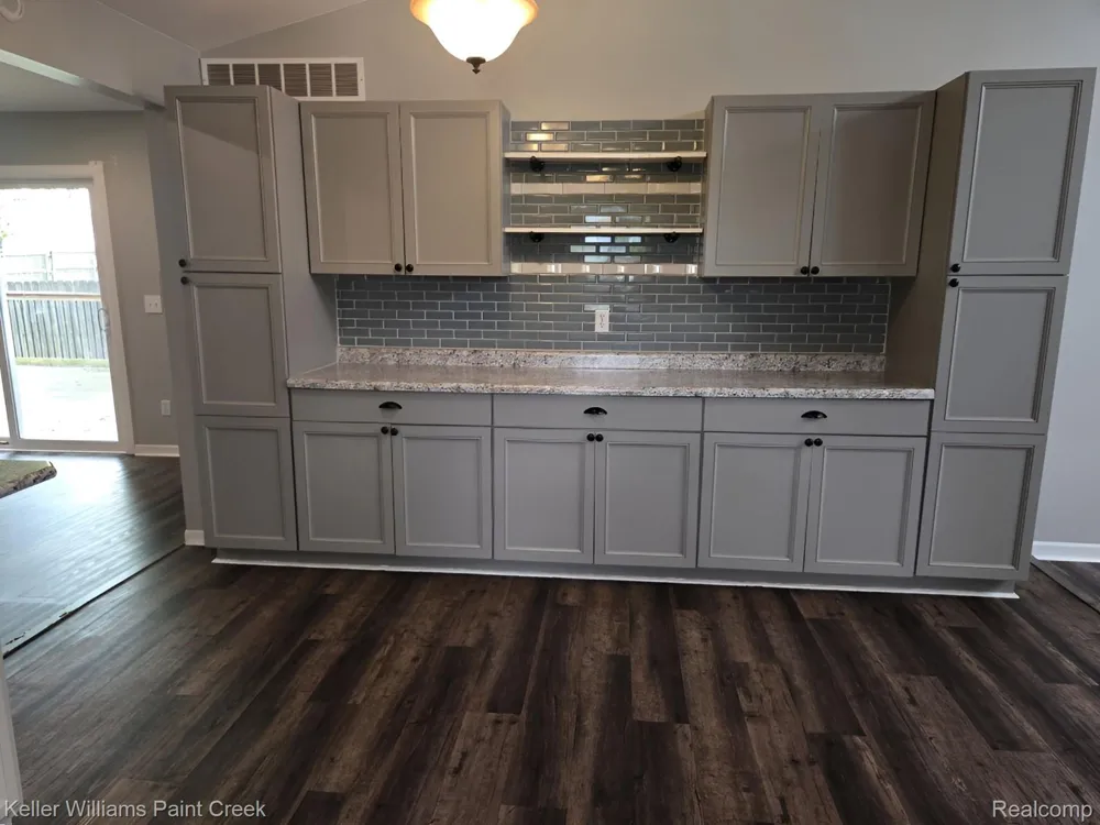 729 Cedarlawn Road Waterford Charter Township, MI 48328