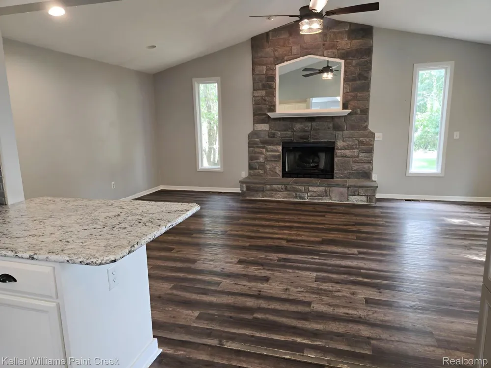 729 Cedarlawn Road Waterford Charter Township, MI 48328