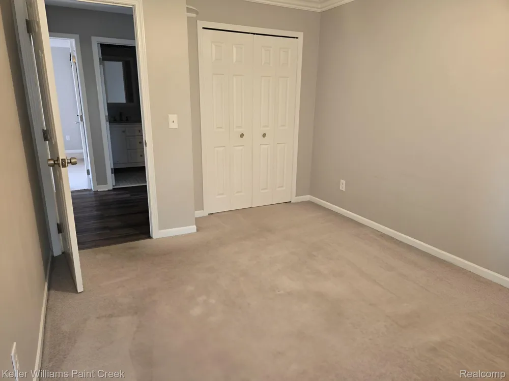 729 Cedarlawn Road Waterford Charter Township, MI 48328