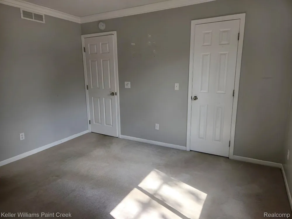 729 Cedarlawn Road Waterford Charter Township, MI 48328