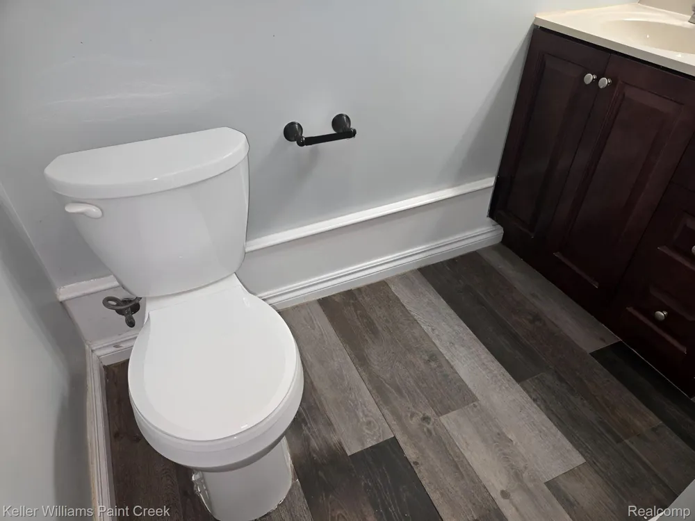 729 Cedarlawn Road Waterford Charter Township, MI 48328